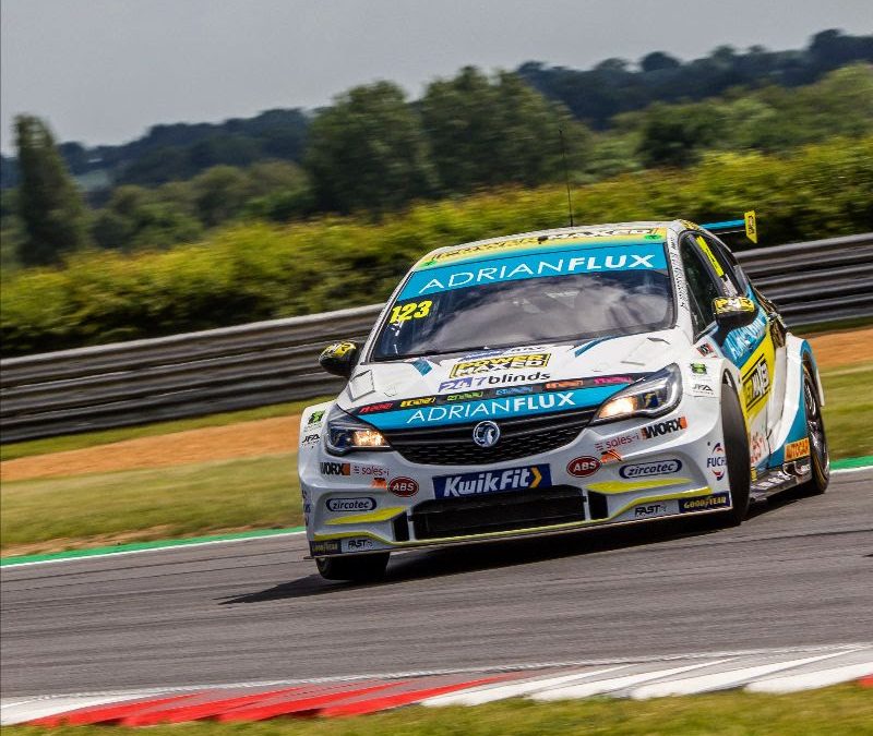 Triple score for Lloyd at Snetterton showdown